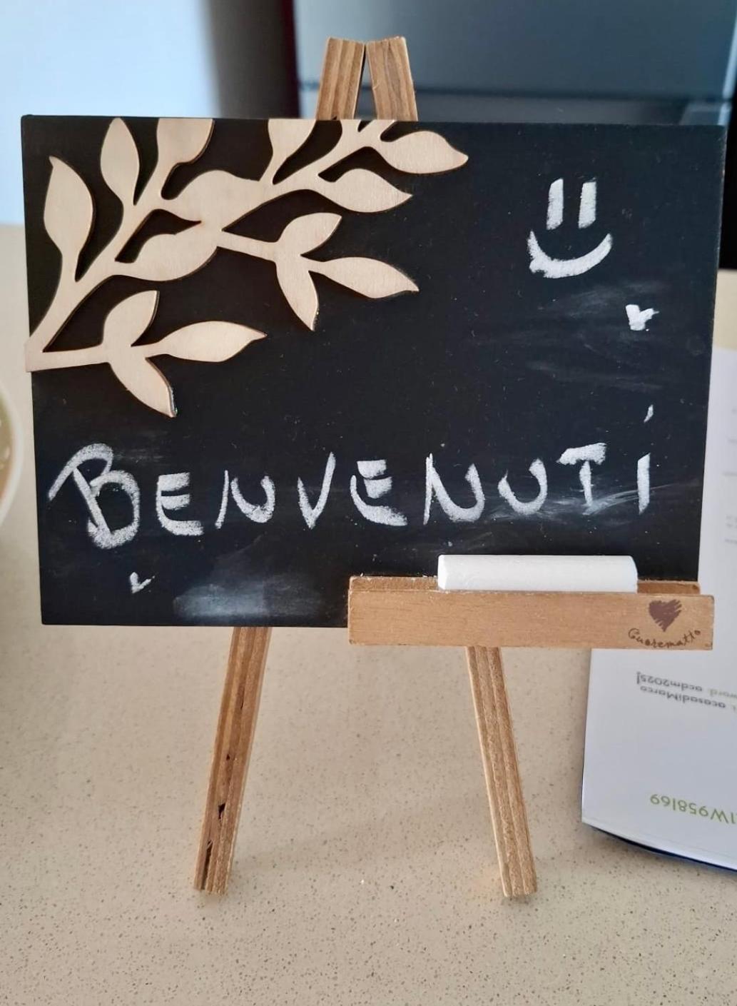 A Casa Di Marco Guesthouse - Apt Di Ciampino E Stazione Per Roma Marino Zewnętrze zdjęcie