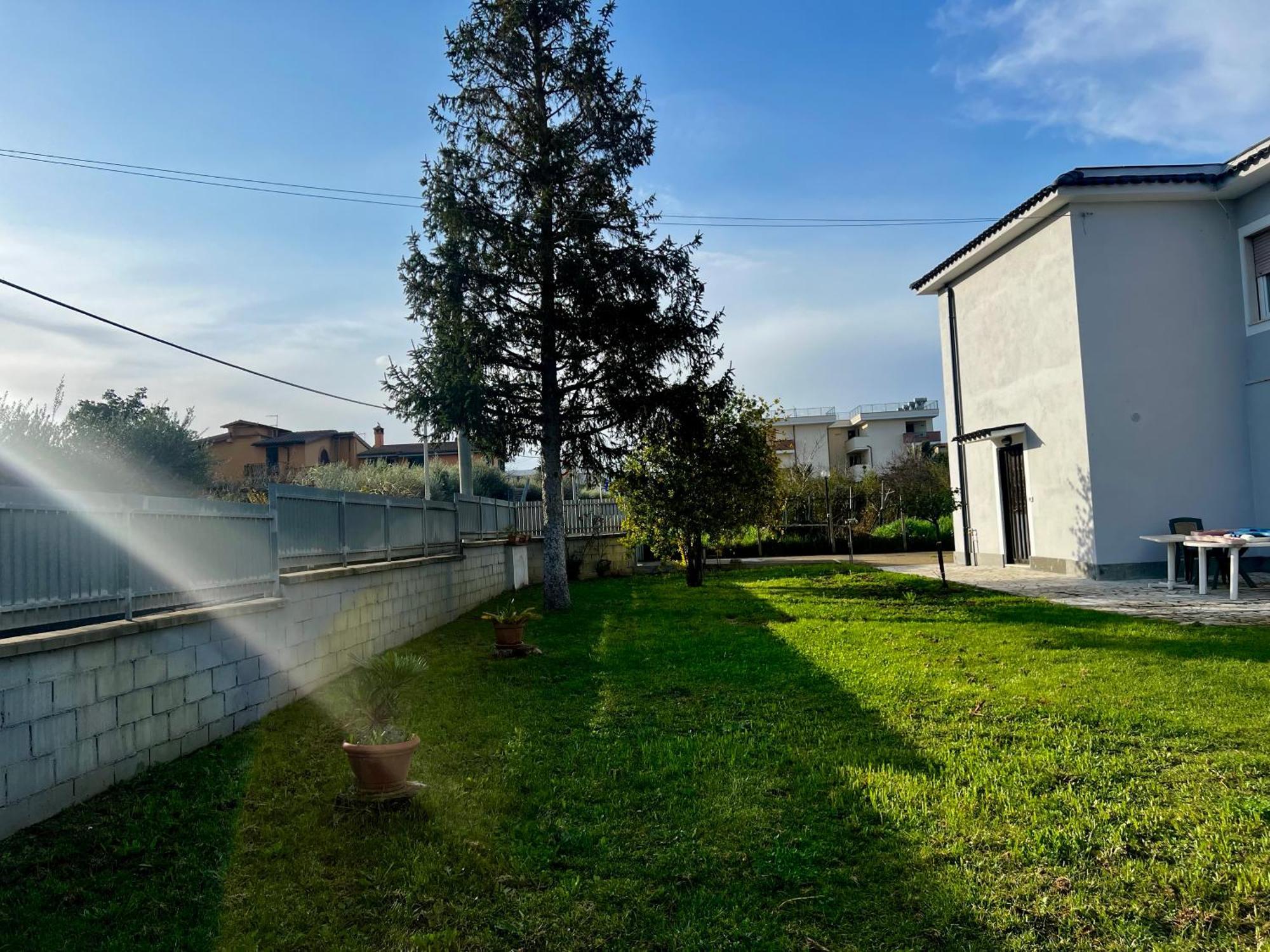 A Casa Di Marco Guesthouse - Apt Di Ciampino E Stazione Per Roma Marino Zewnętrze zdjęcie
