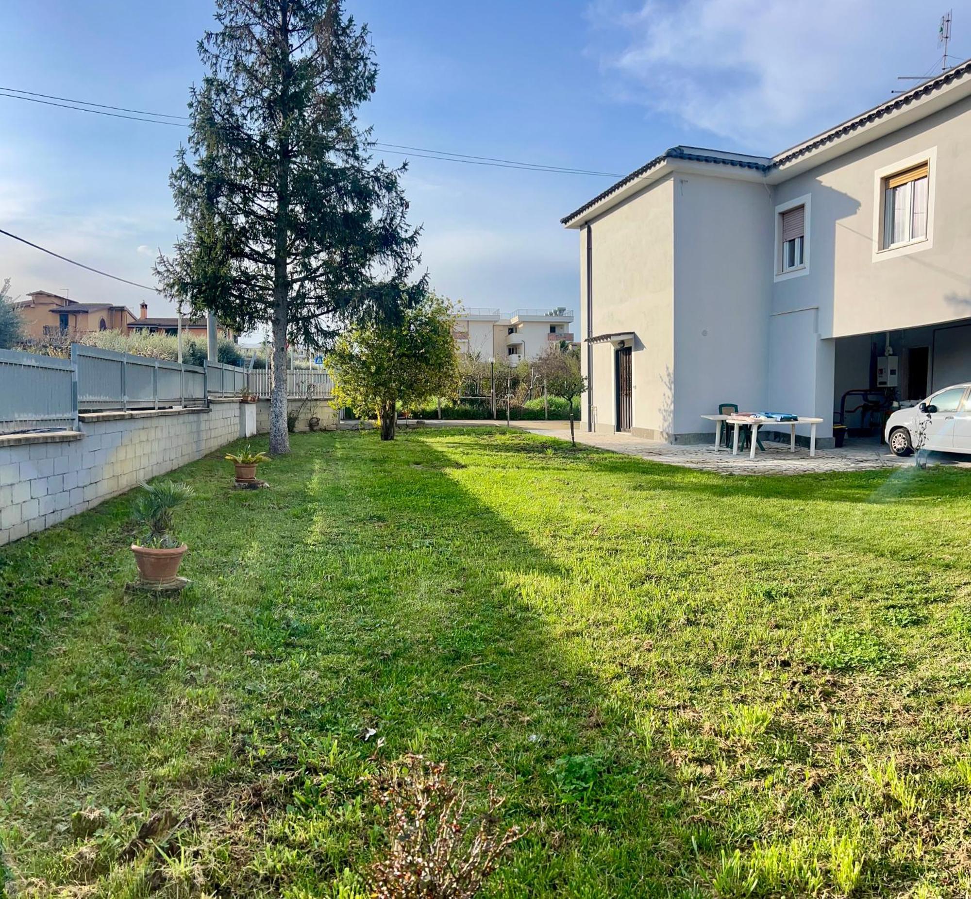 A Casa Di Marco Guesthouse - Apt Di Ciampino E Stazione Per Roma Marino Zewnętrze zdjęcie